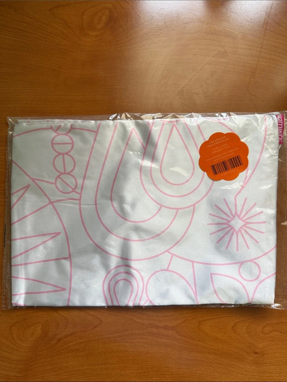 Amika White Satin Pillowcase with Light Pink Geometric Print